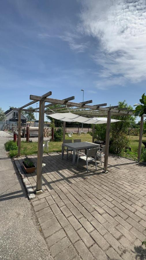 Stort Rymligt Boende Med Tva Sovrum Och Pentry I Lantlig Miljoe Hollviken Exterior photo